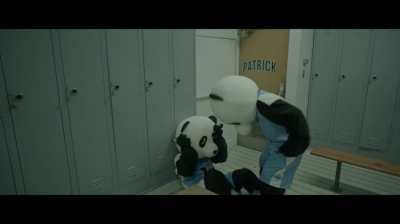 Adrien_Brody_in__The_Mascot____Jameson_First_Shot_2015_2_mp45B2020-06-26_15-46-47_4215D.jpg